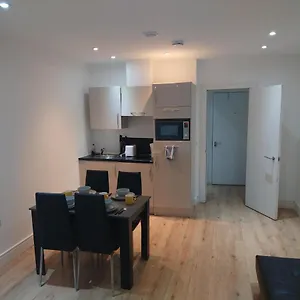 https://city-sparrow-apartments-6.brighton-hotels-england.com