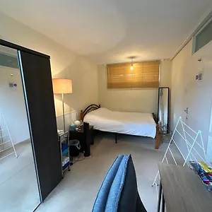 https://private-room-near-canary-wharf.cambridgehotelsuk.com